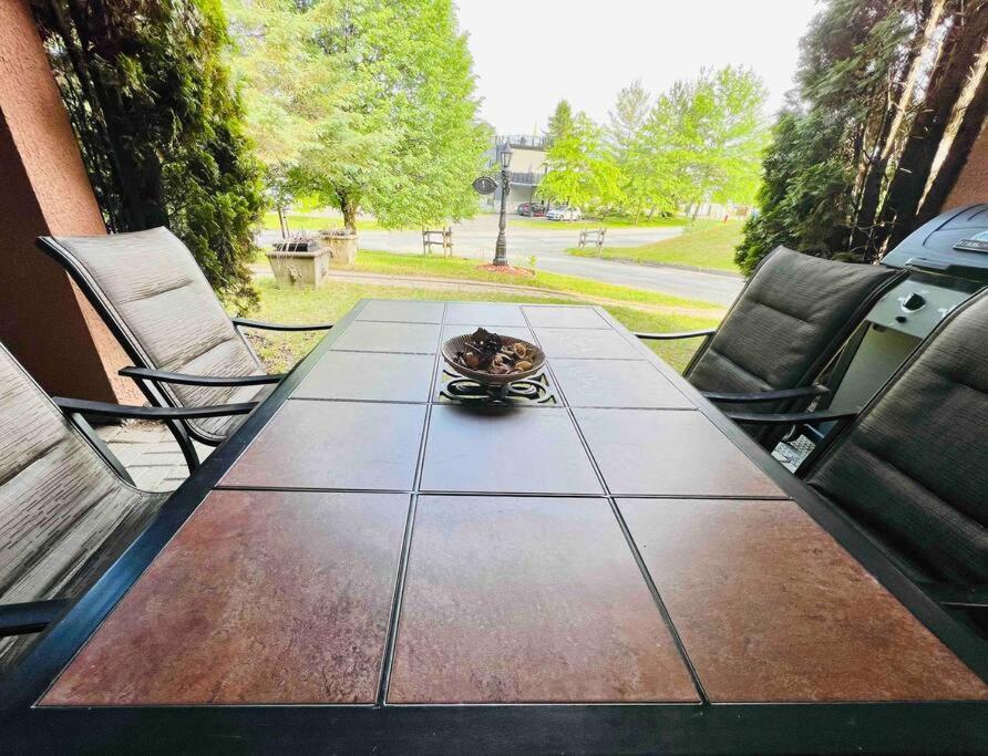 P Tit Boreal- 2 Minutes De La Plage Memphremagog Apartment Exterior photo