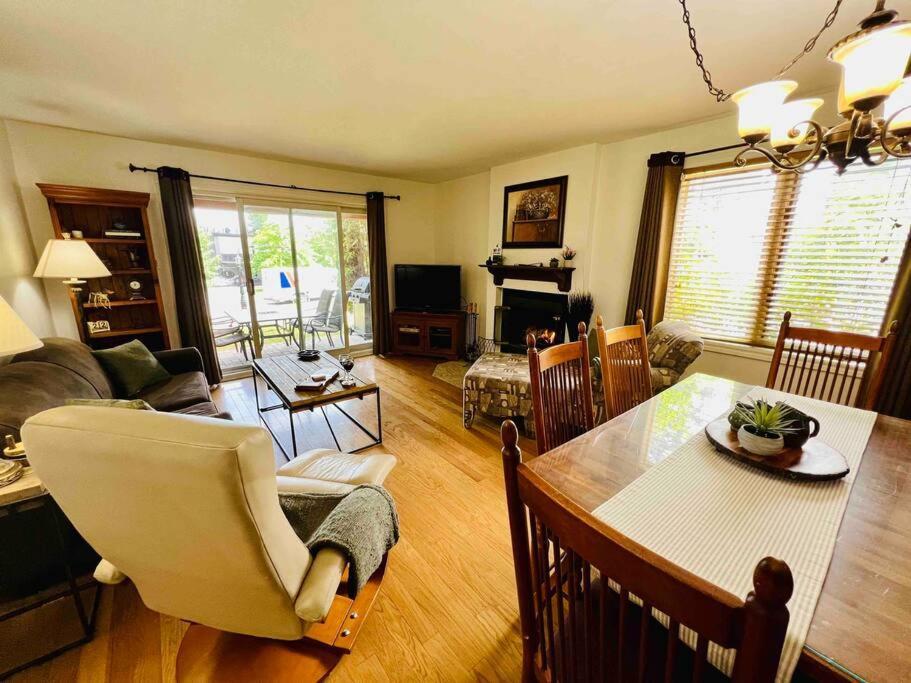 P Tit Boreal- 2 Minutes De La Plage Memphremagog Apartment Exterior photo